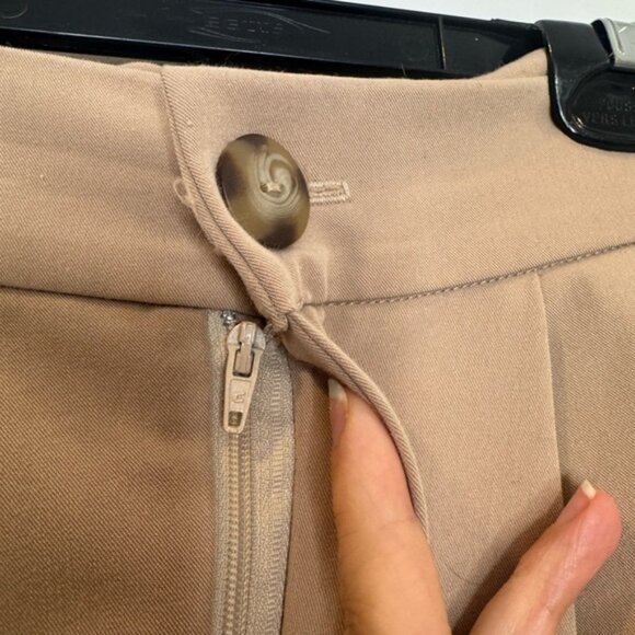 Dailystory Tan Pleated trousers Pants size medium - Picture 4 of 8